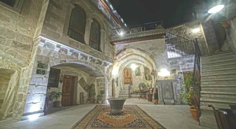 Charming Cave Hotel