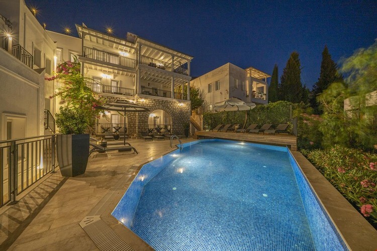 Noa Suite Hotel