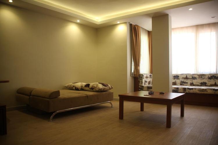 Honey House Apartment