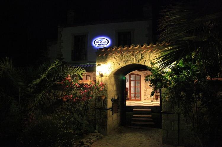 Aladi Hotel