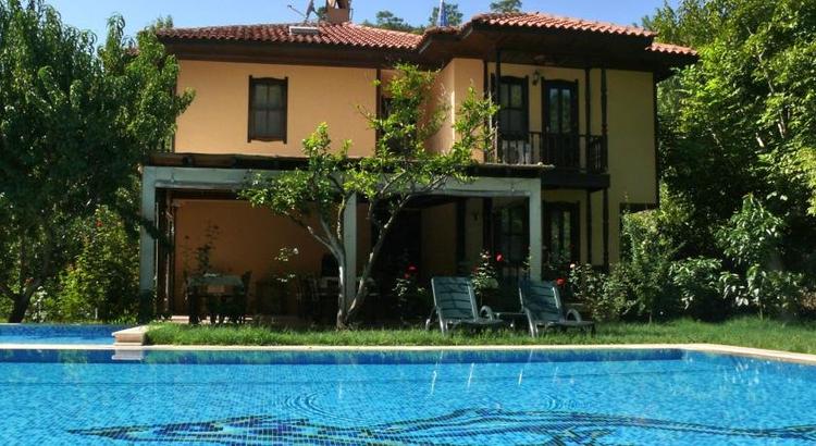 Defne Hotel