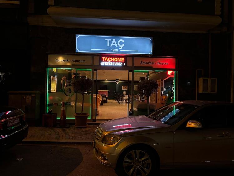 Tac Hotel