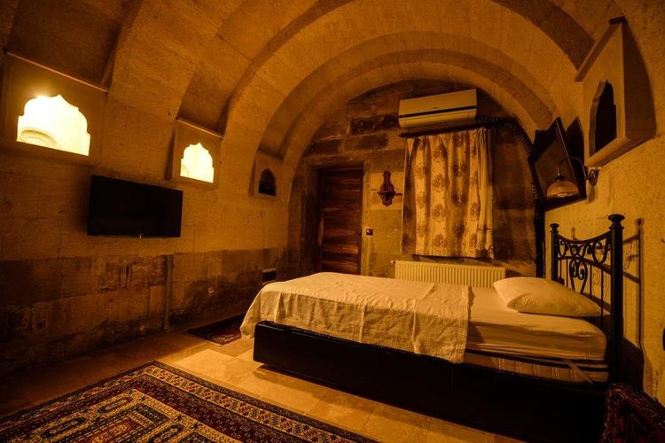 Vineyard Cave Hotel