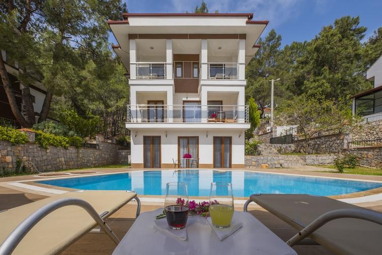 Olympia Villas