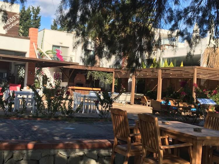 Meggs Otel & Beach Restaurant