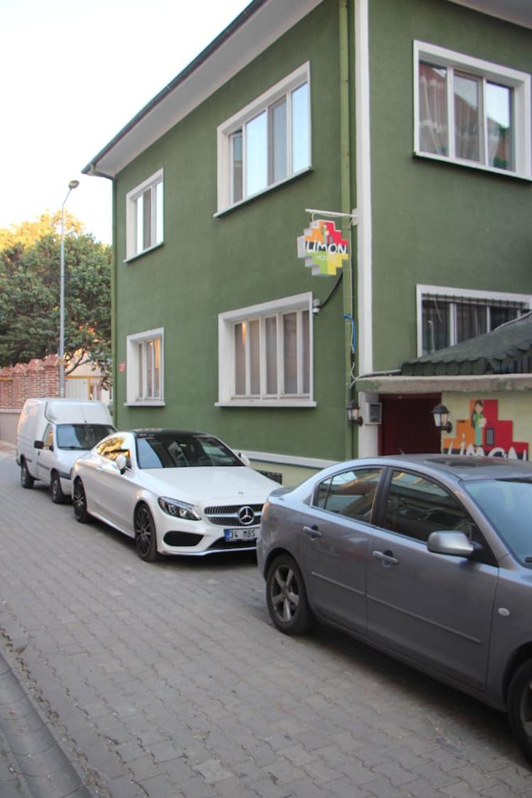Limon Hostel