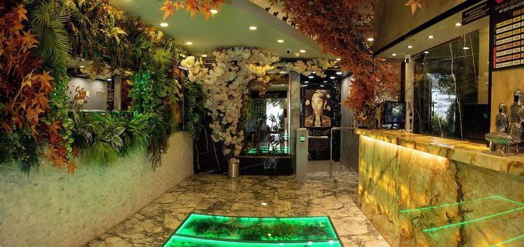 Hera Suites & Residence