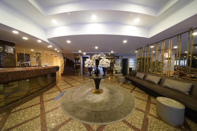All Seasons Hotel