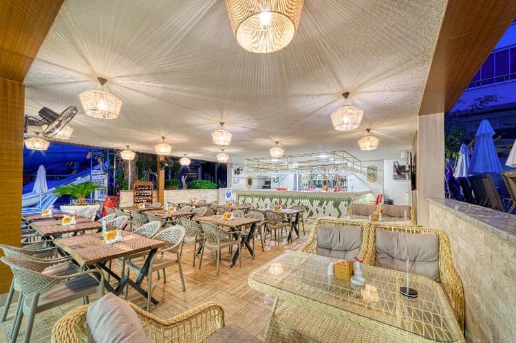 Club Big Blue Suite Hotel