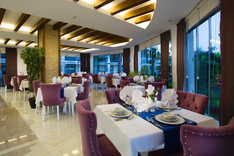 Sun Club Side