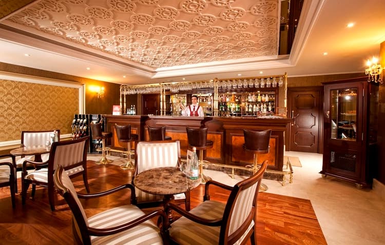 Grand Halic Goldenhorn