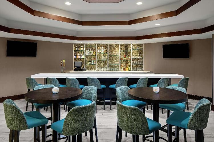 DoubleTree Suites by Hilton Charlotte - SouthPar