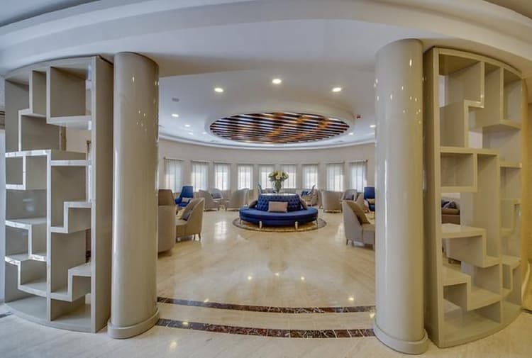 Golden Beach Resort &Spa