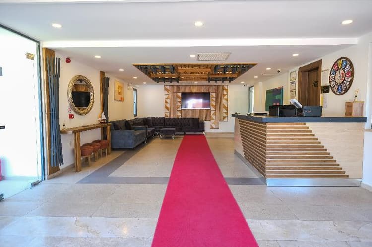 Çinar Buti̇k Otel Bodrum