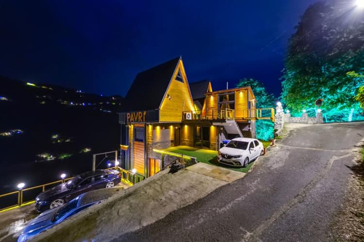 Pavri Suit Bungalow