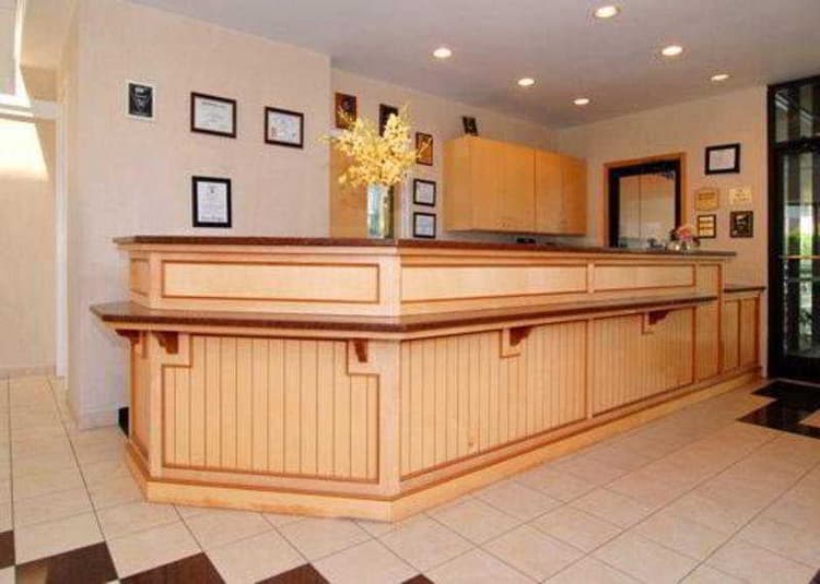 Econo Lodge Naval Station Norfolk