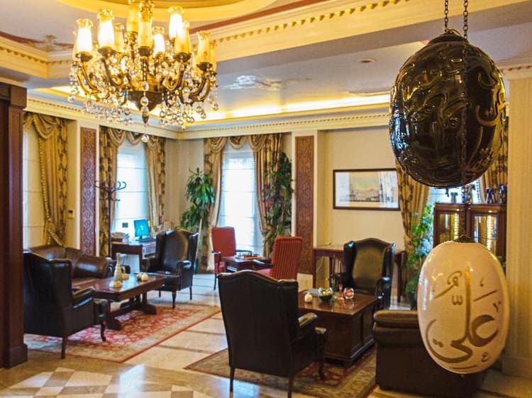 Acra Hotel