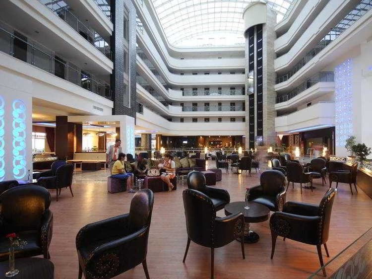 Seaden Sea World Resort & Spa