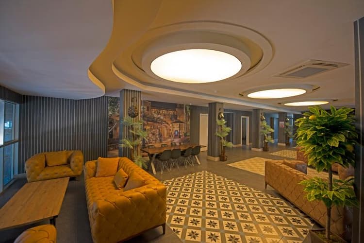 Point Beach Hotel