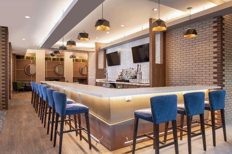 Embassy Suites by Hilton Cleveland Rockside