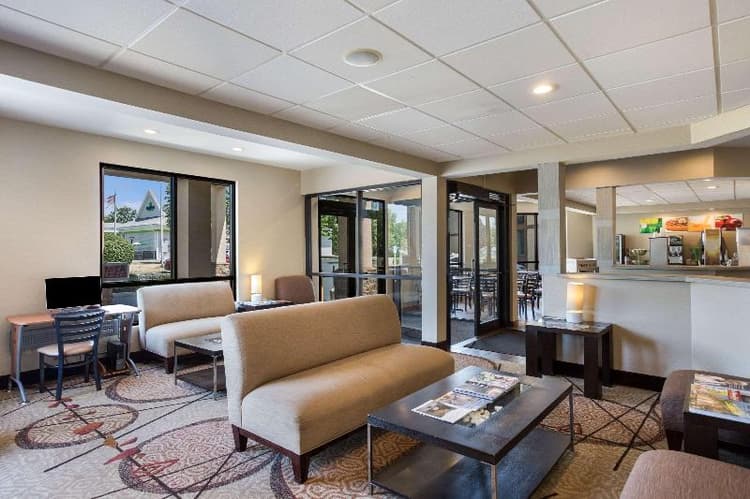 Quality Inn Central Albany
