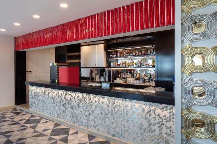 Granada Luxury Okurcalar