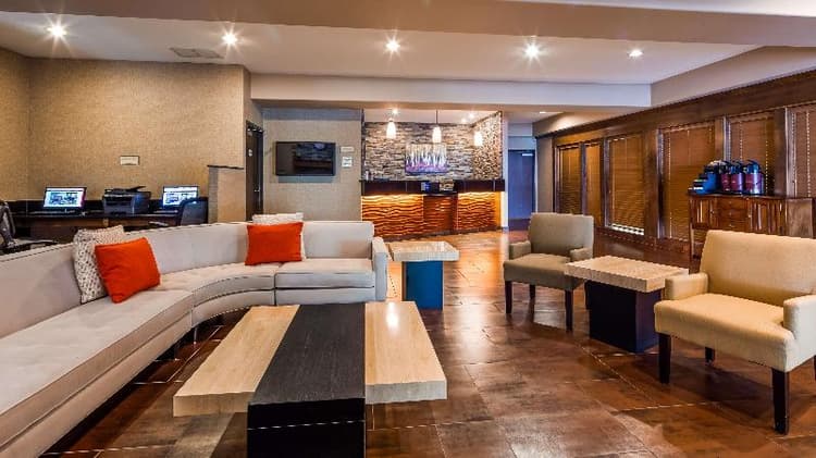 Best Western Plus Prairie Inn