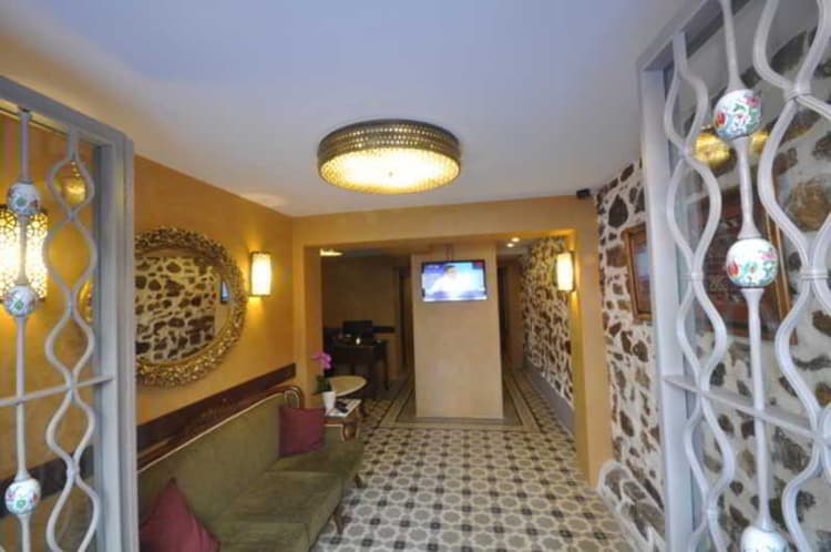 Merial Hotel