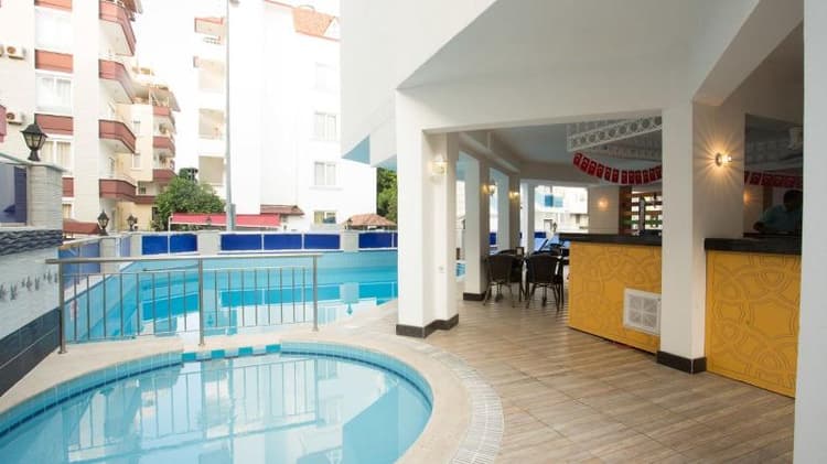 Cleopatra Golden Beach