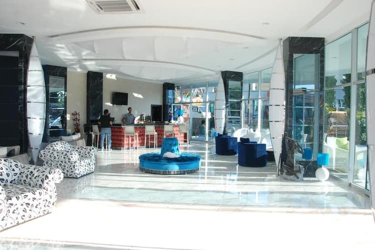 Ocean Blue Hotel
