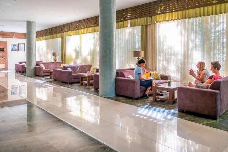 L’Ancora Beach Hotel