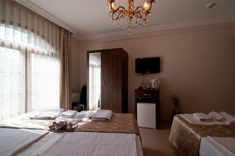 Magnificent Hotel