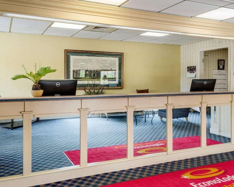 Econo Lodge Inn & Suites Philadelphia