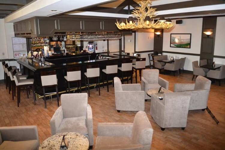 DoubleTree by Hilton Houston Hobby Airport