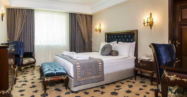Cassiel Hotel