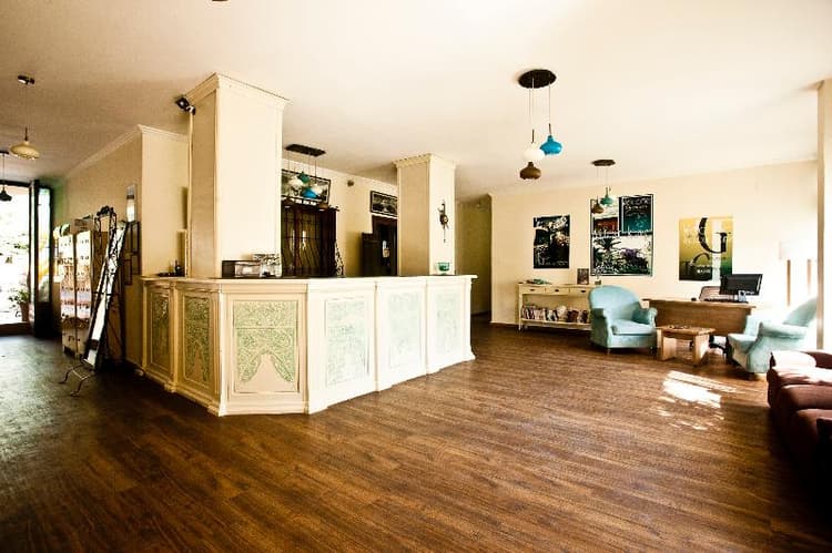 T & G Apartments
