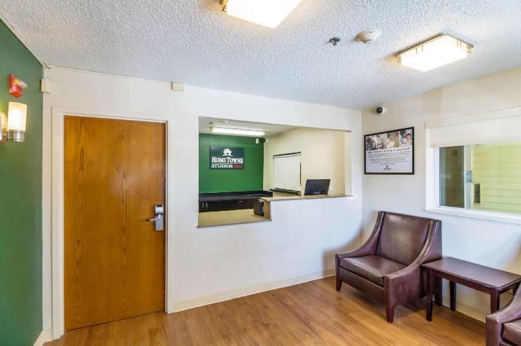 HomeTowne Studios Houston - West Oaks/ Energy C.