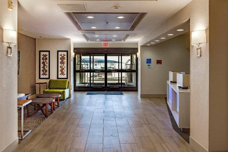 Holiday Inn Express Hotel & Suites Jacksonville