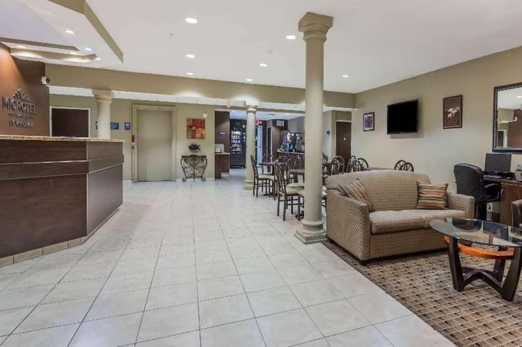 Microtel Inn & Suites By Wyndham Jacksonville Air