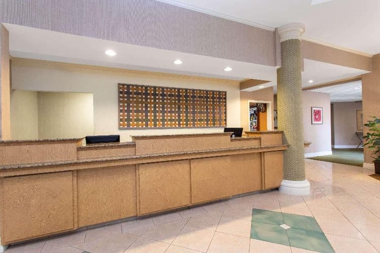 La Quinta Inn & Suites Jacksonville Butler Boulvar