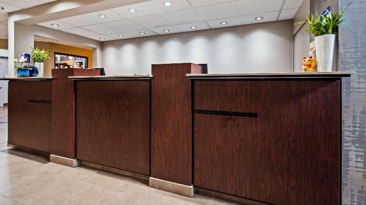 Best Western Plus Portland Airport Hotel & Suites