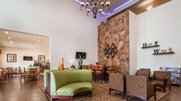Best Western Plus Hobby Airport Inn & Suites