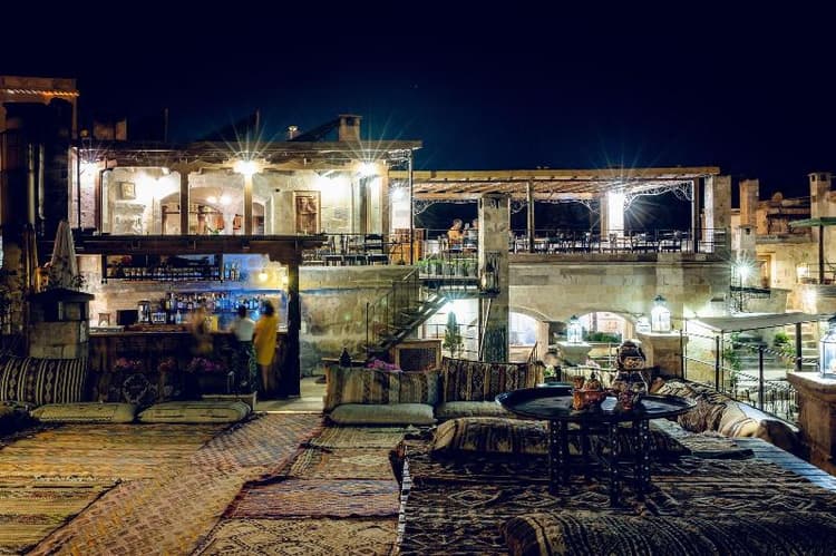 Sultan Cave Suites