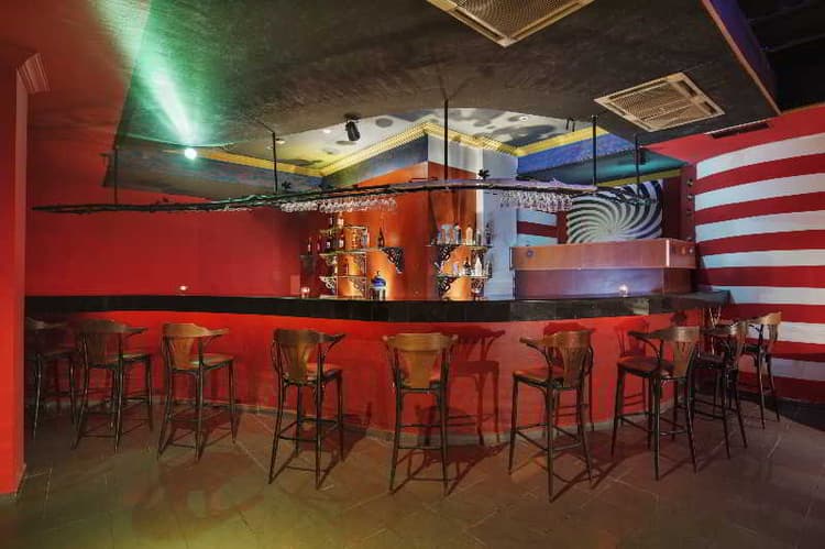 Larissa Sultan Beach