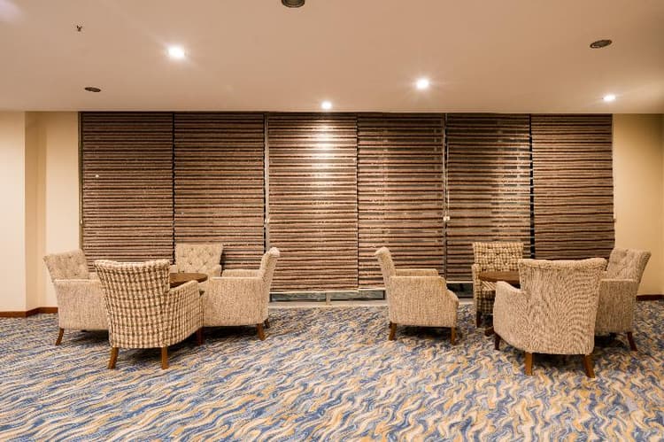 Throne Beach Resort & SPA