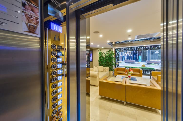 Darkmen Hotel