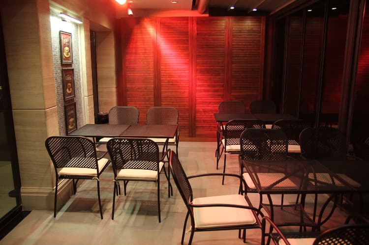 Ksuites Hotel