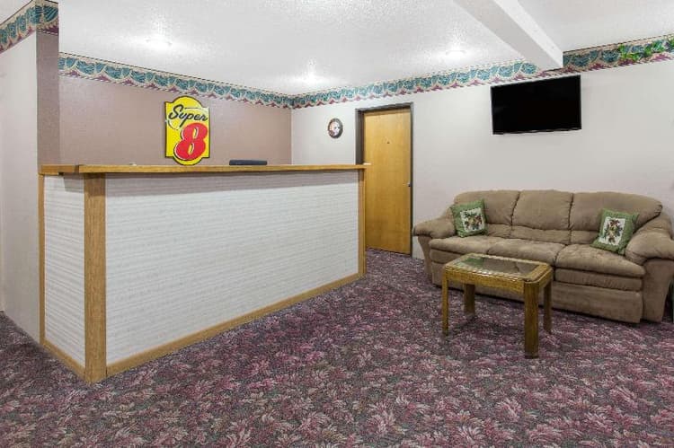 Super 8 by Wyndham Austin MN