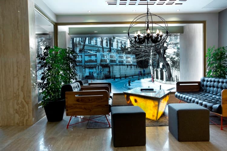 Tan Hotel