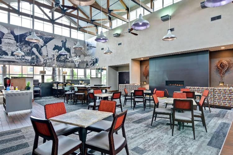 Homewood Suites by TechRidge Parmer @ I-35